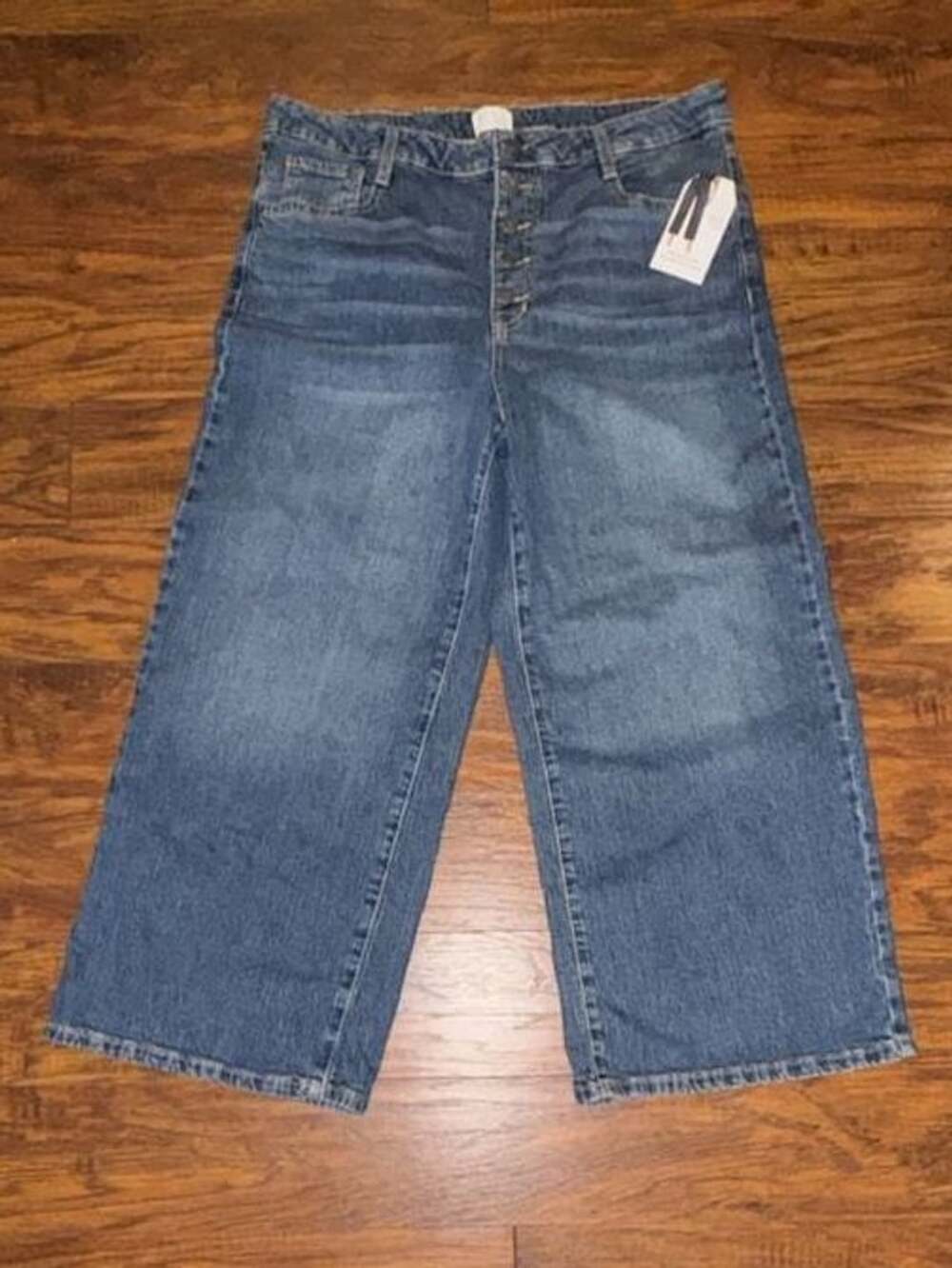 Time And Tru Wide Leg Crop Size 14 Jeans Antique Medium Blue Denim New - Women’s